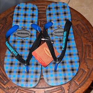 Havaianas Plaid Sandals NWT